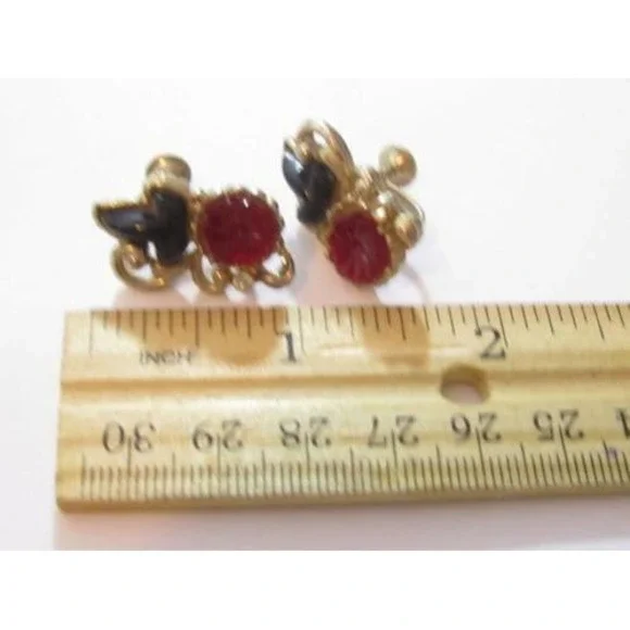 Vintage Designer Signed Older Coro Red & Black Glass Flowers SB Earrings - Picture 5 of 5
